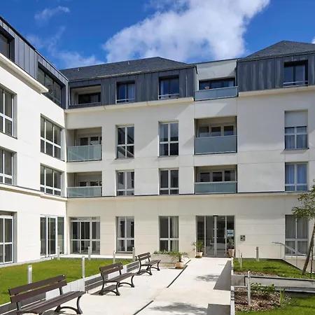 Aparthotel Quality 3*