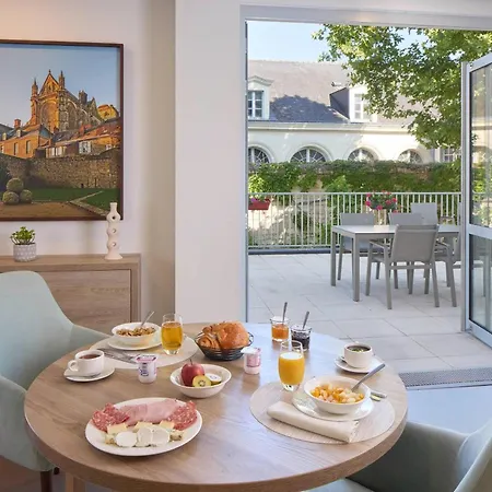 Aparthotel Quality 3*