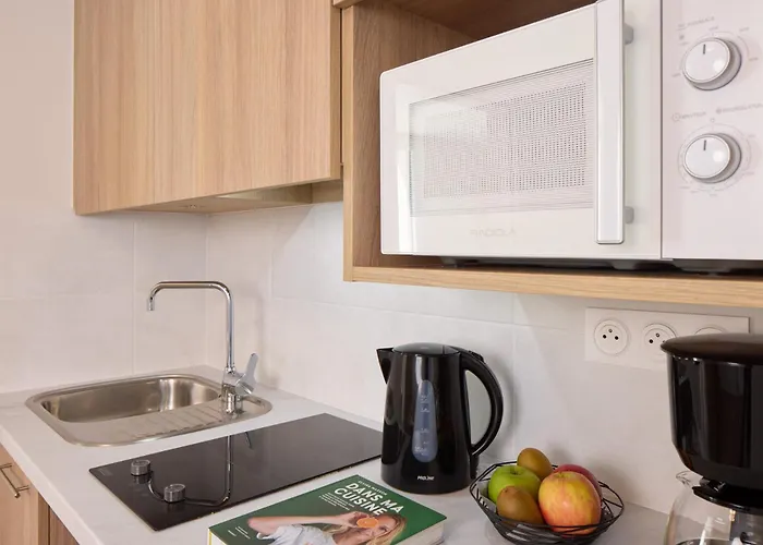 Aparthotel Quality 3*