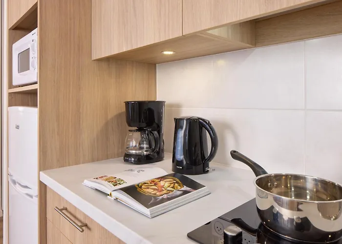 Aparthotel Quality 3*